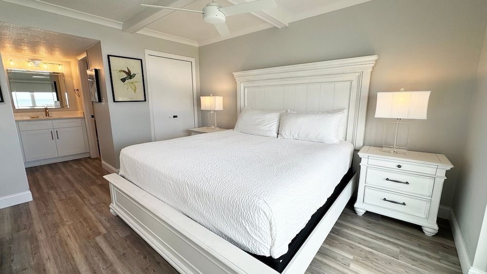 Condo, 2 Bedrooms