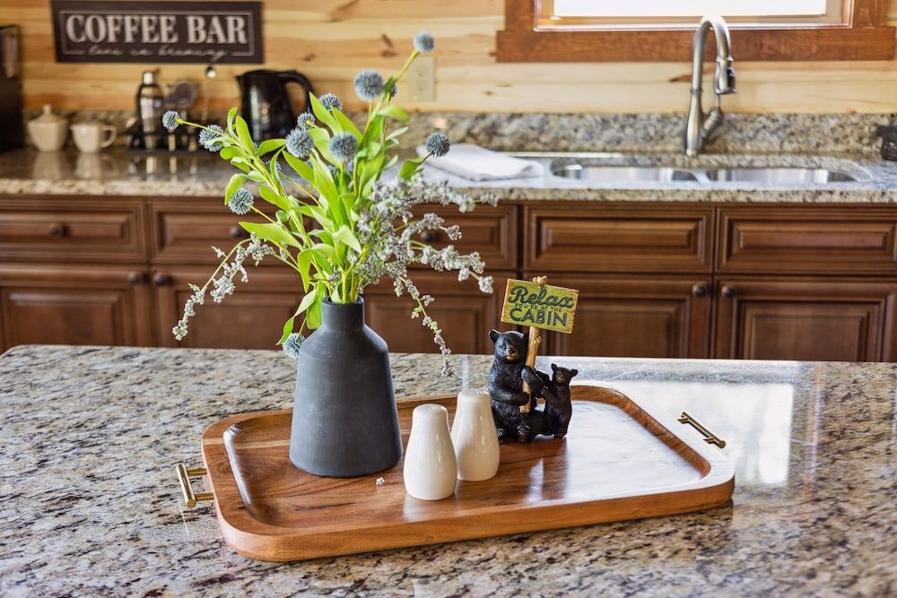 Smoky Mountain Splash 6 Bedroom Cabin by RedAwning Cabin, 6 Bedrooms 19