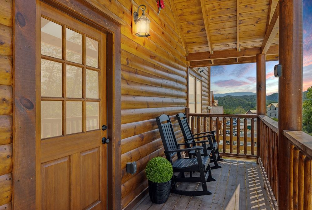 Smoky Mountain Splash 6 Bedroom Cabin by RedAwning Cabin, 6 Bedrooms 65