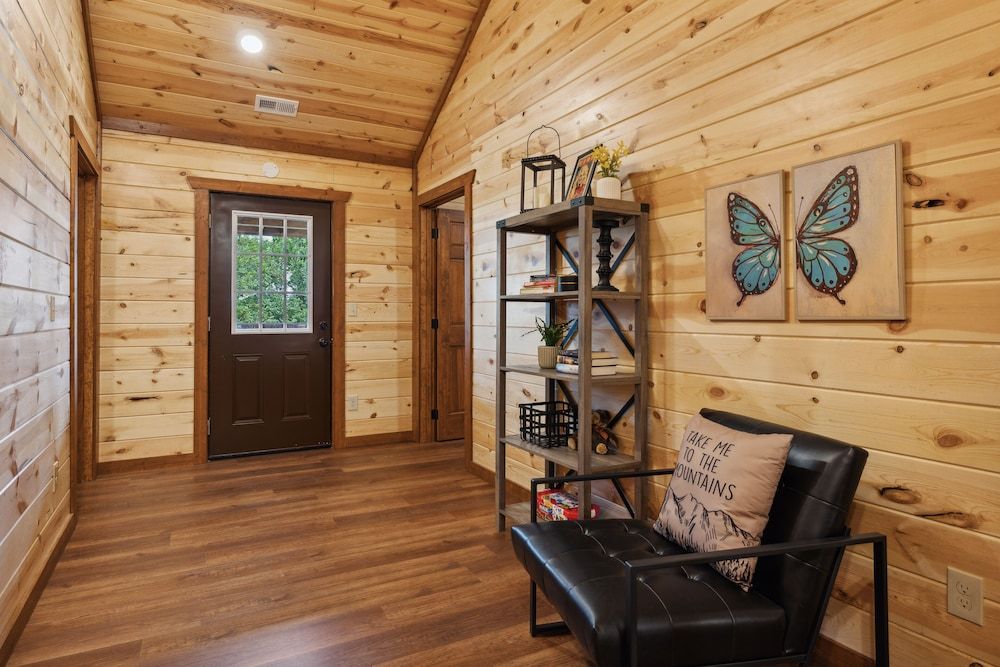Smoky Mountain Splash 6 Bedroom Cabin by RedAwning Cabin, 6 Bedrooms 58