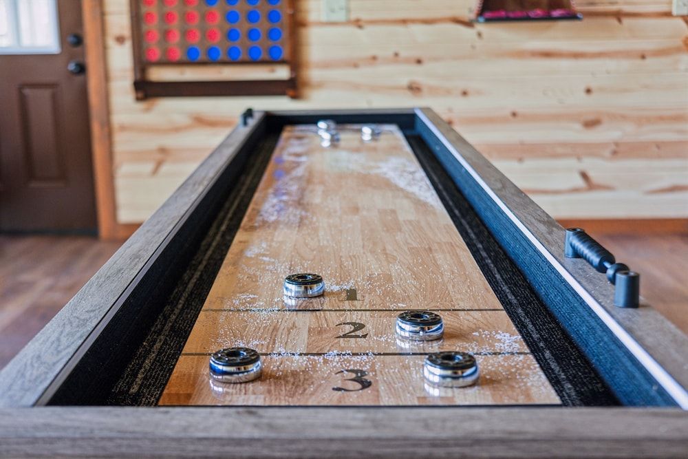 Smoky Mountain Splash 6 Bedroom Cabin by RedAwning Cabin, 6 Bedrooms 48