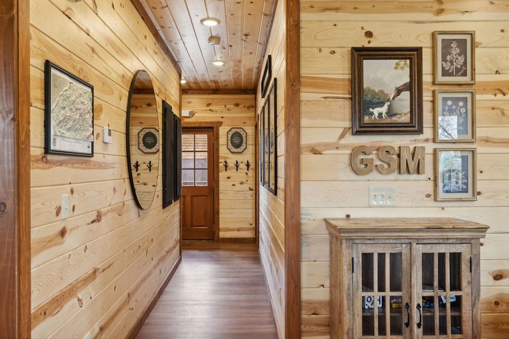 Smoky Mountain Splash 6 Bedroom Cabin by RedAwning Cabin, 6 Bedrooms 52