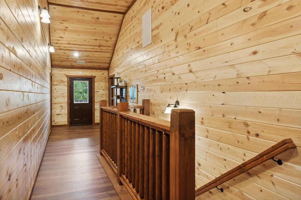 Smoky Mountain Splash 6 Bedroom Cabin by RedAwning Cabin, 6 Bedrooms 56