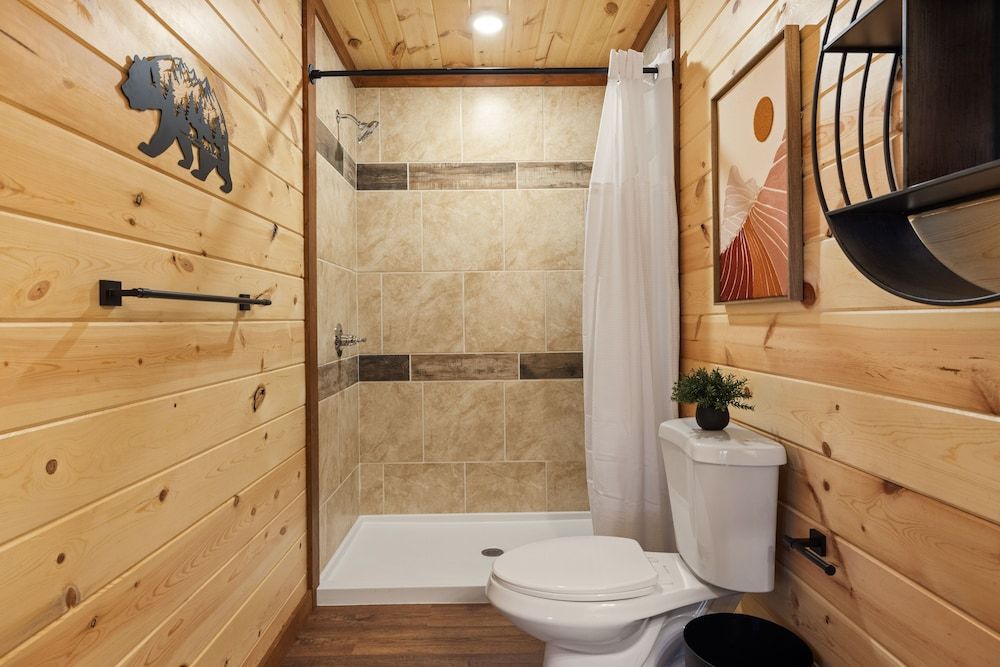 Smoky Mountain Splash 6 Bedroom Cabin by RedAwning Cabin, 6 Bedrooms 37