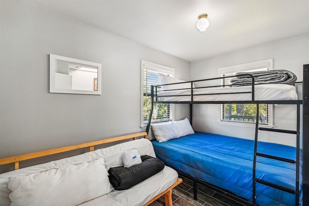 House, 2 Bedrooms
