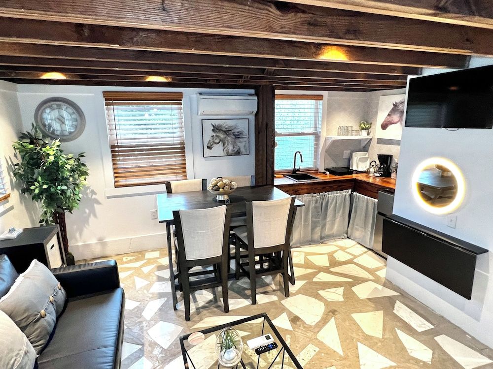 Cape Charles Tiny Livin The Barn 9