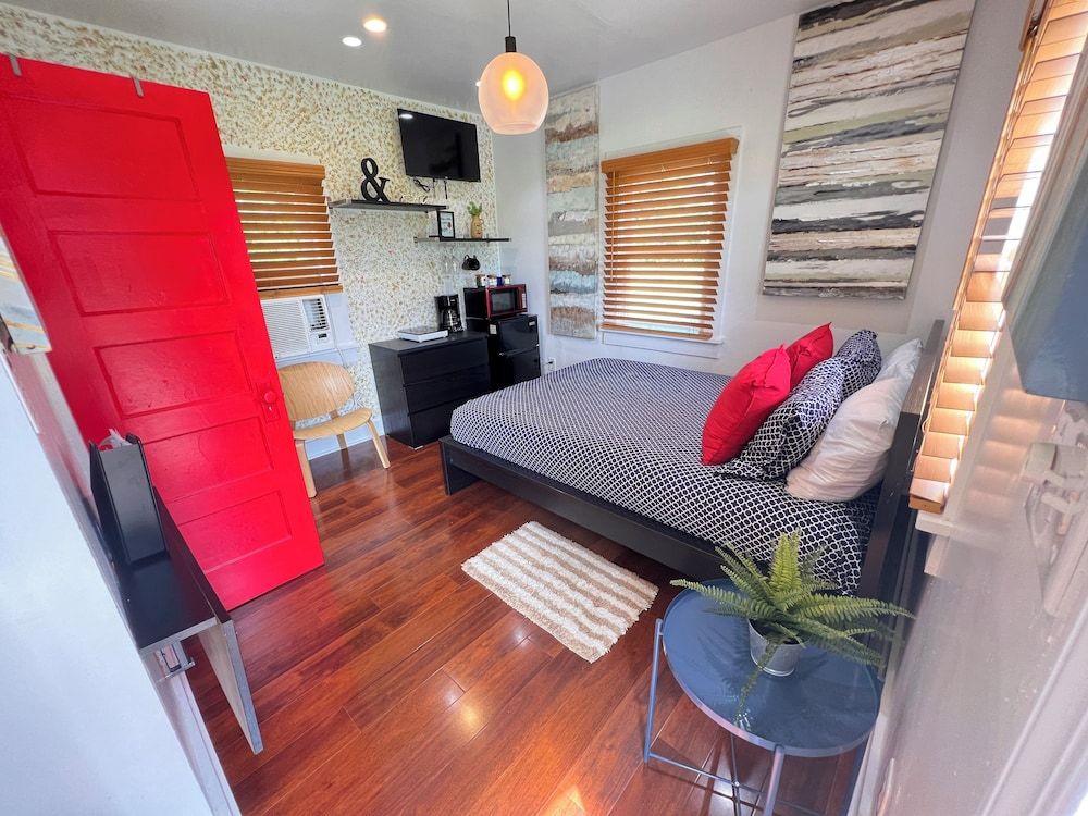 Cape Charles Tiny Livin The Red House 10