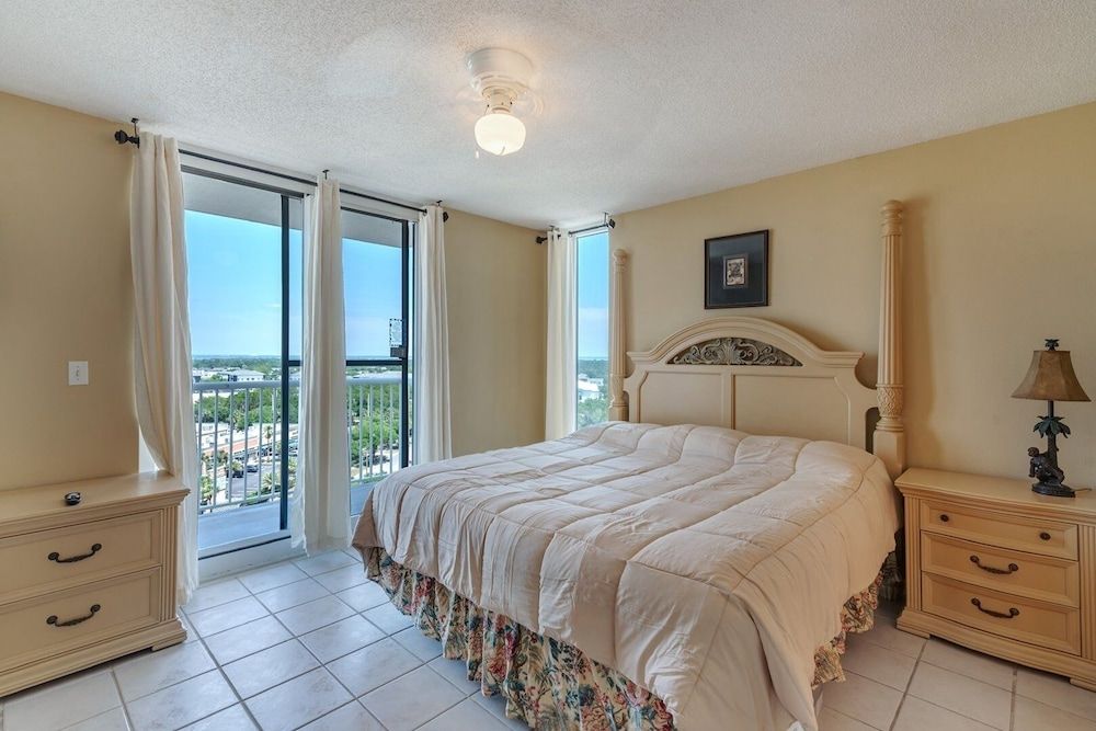 Condo, 3 Bedrooms