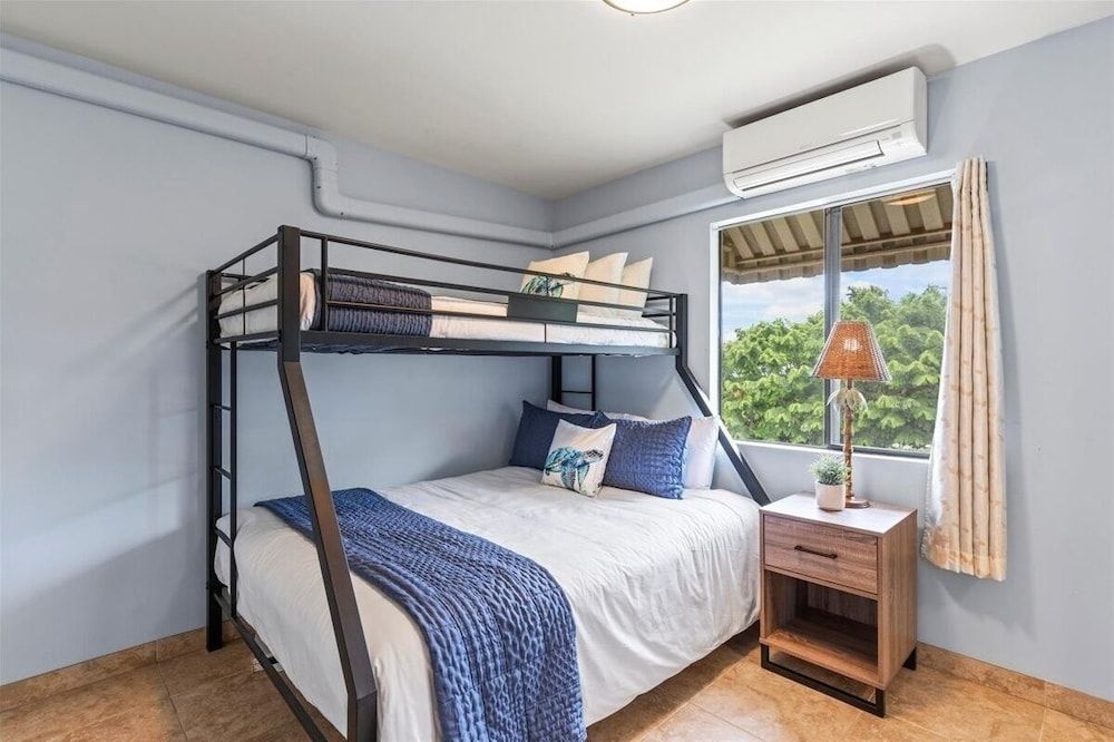 Condo, 2 Bedrooms