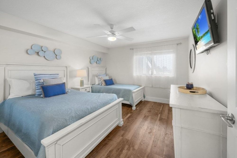 Condo, 2 Bedrooms