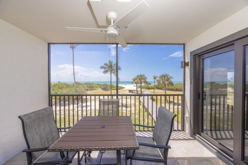 Condo, 2 Bedrooms