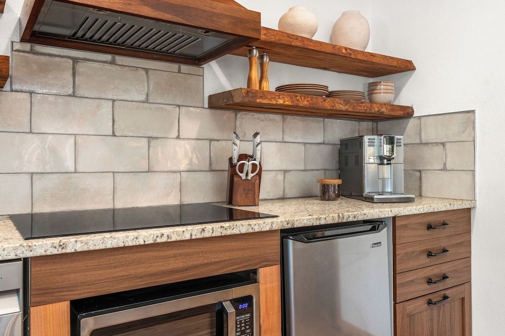 Romantic Luxury Retreat-hot/cold pool & sauna Luxury Villa, Courtyard View 10