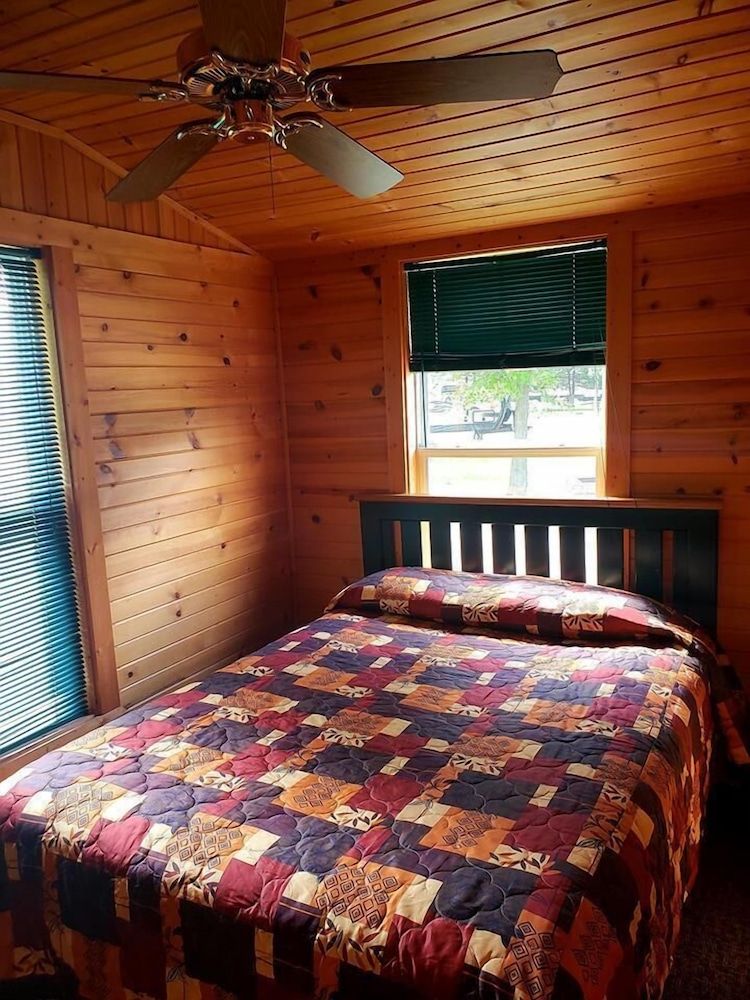Deluxe Cabin