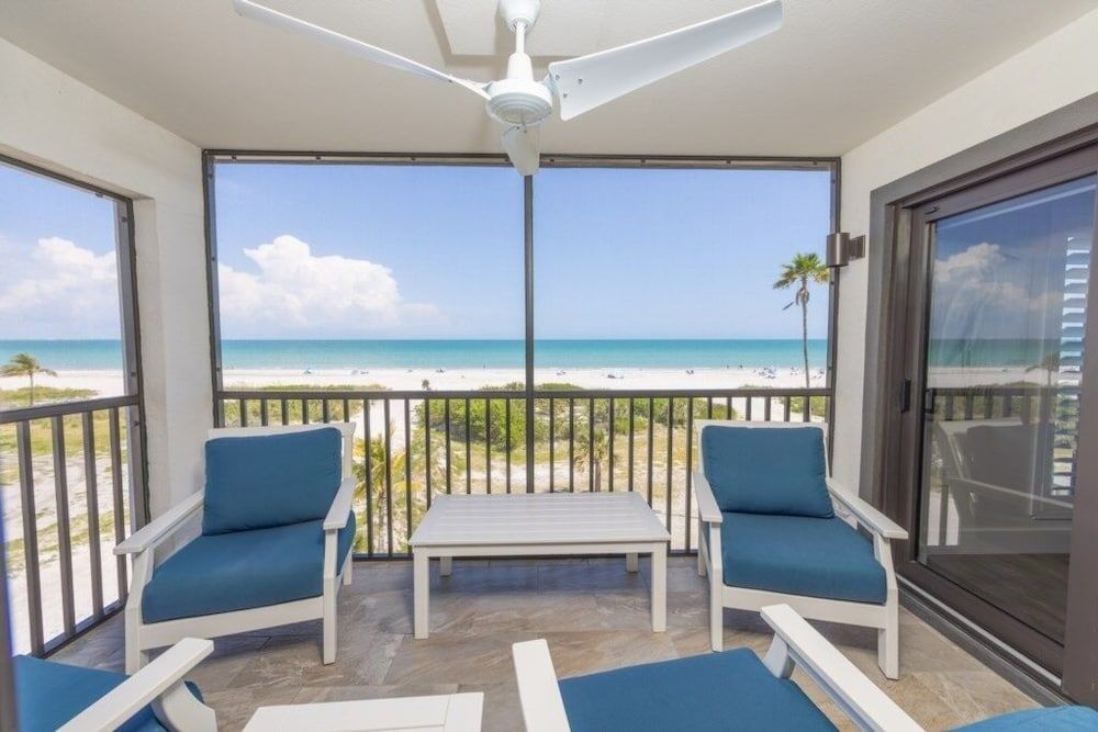 Condo, 2 Bedrooms