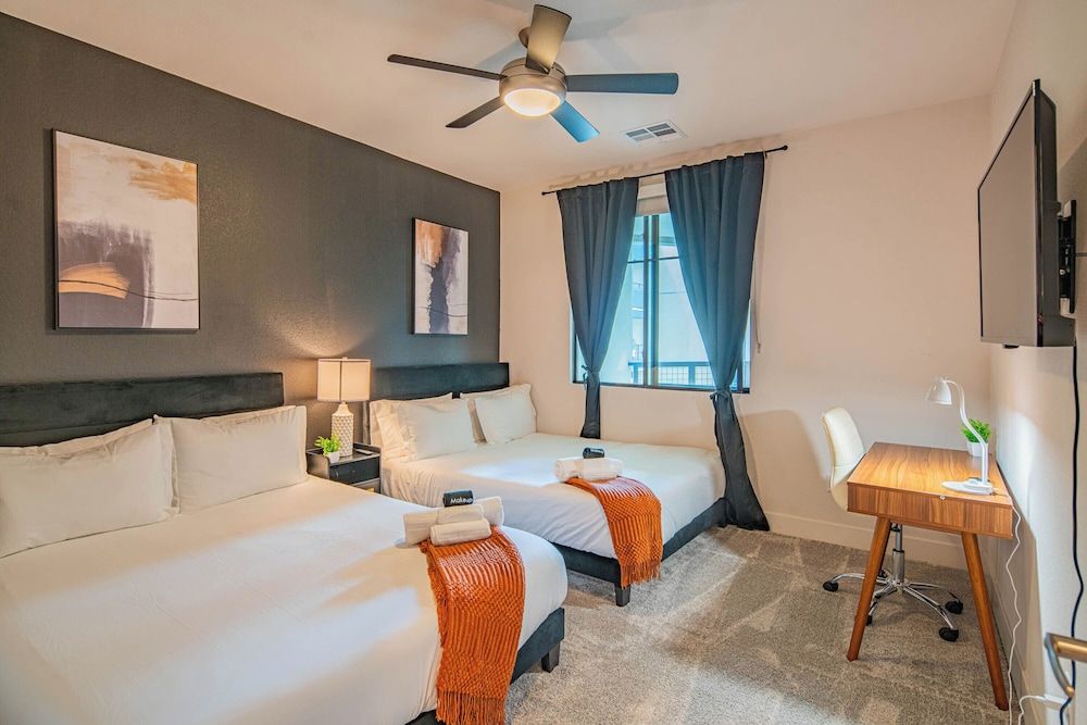 Deluxe Apartment