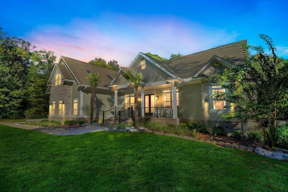 House, 6 Bedrooms