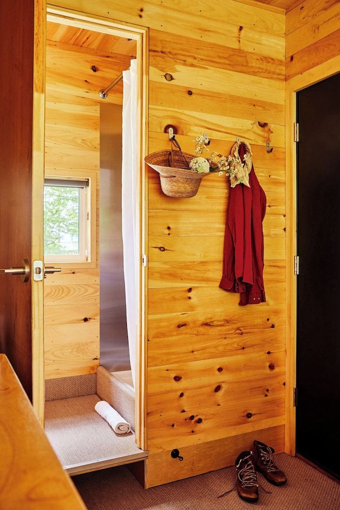 Postcard Cabins Barber Creek, Outdoor Collection by Marriott Bonvoy Standard Cabin, 1 Queen Bed 8