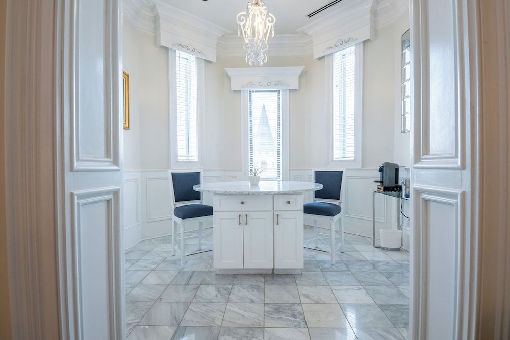 The Kentucky Castle Presidential Suite 2