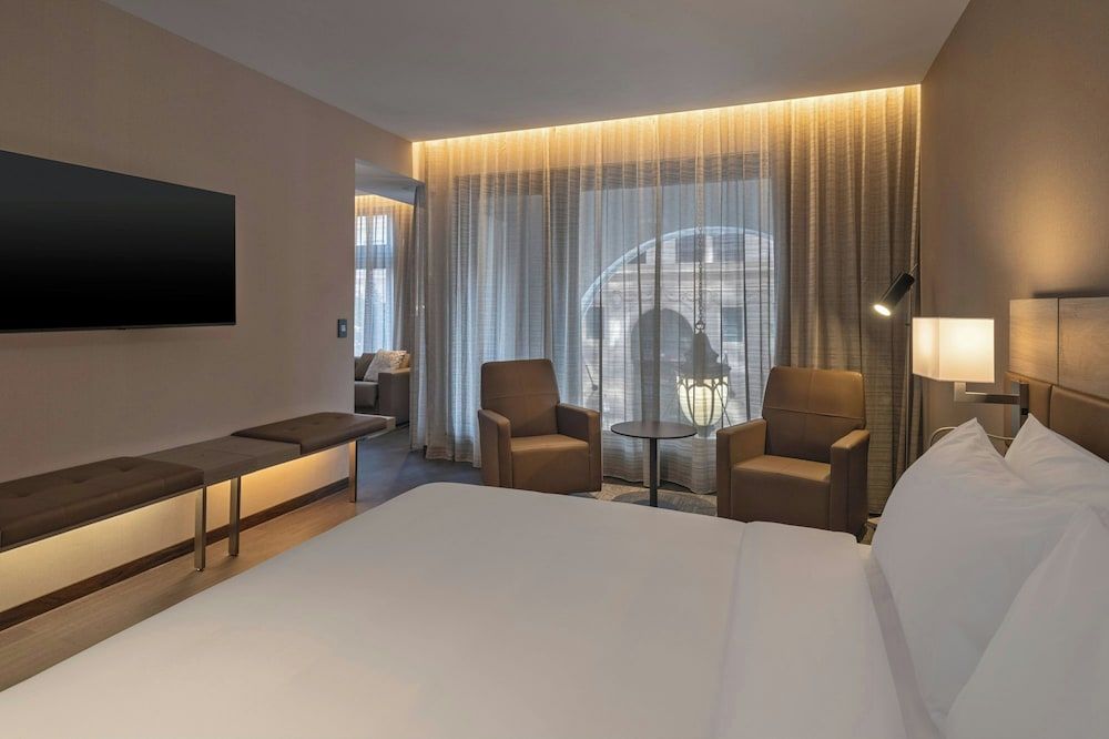 AC Hotel Wichita Downtown Room, 1 King Bed, City View 5