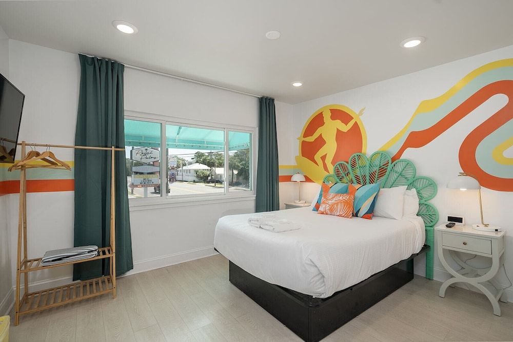 Royal Palms Motel Deluxe Suite, 2 Bedrooms 2