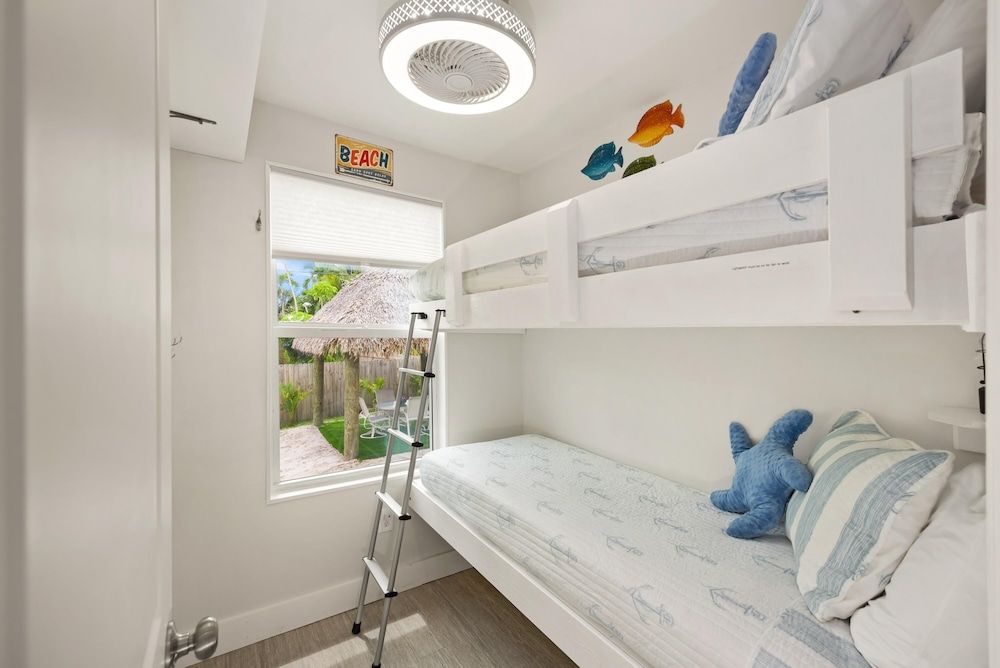 House, Multiple Beds (Lucky Charm)