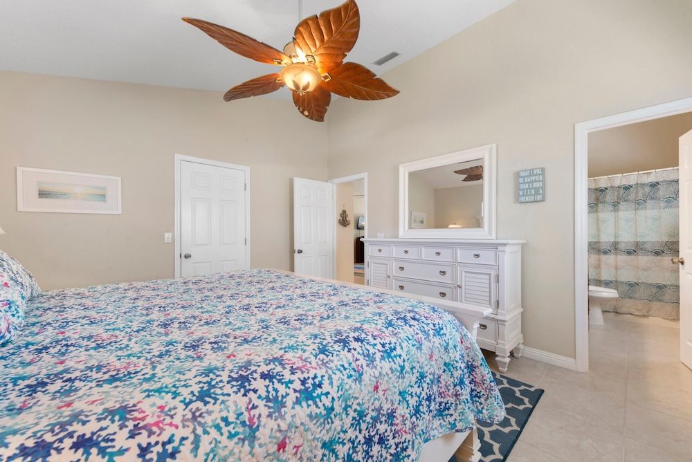 House, 1 King Bed with Sofa bed (Dolphin Dream)