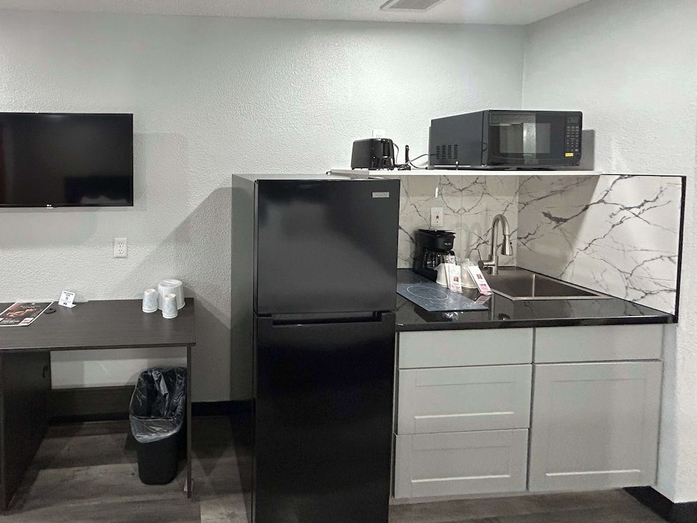 Studio 6 Tacoma, WA - South Standard Room, 1 Queen Bed, Non Smoking 15