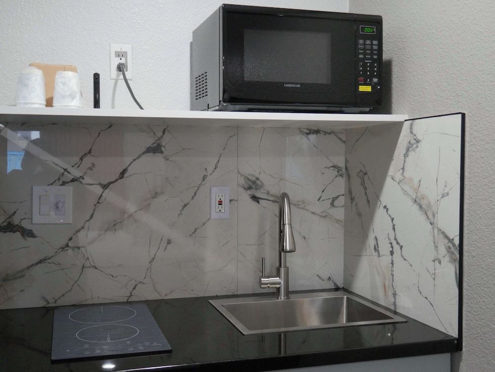 Studio 6 Tacoma, WA - South Standard Room, 1 Queen Bed, Non Smoking 16