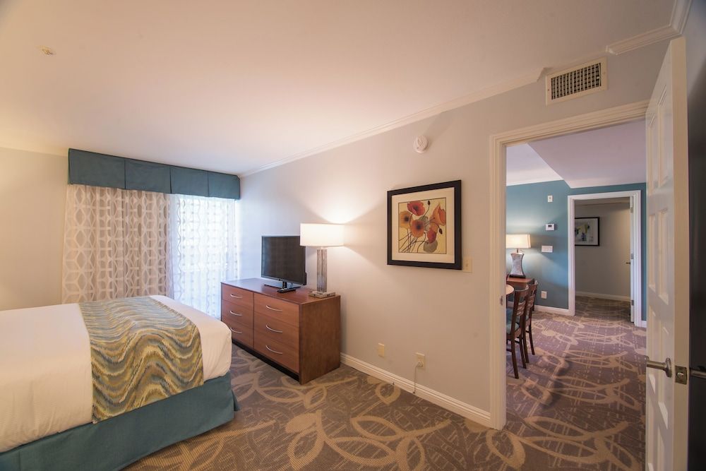 Winners Circle Resort Deluxe Suite, 2 Bedrooms, Kitchen 4