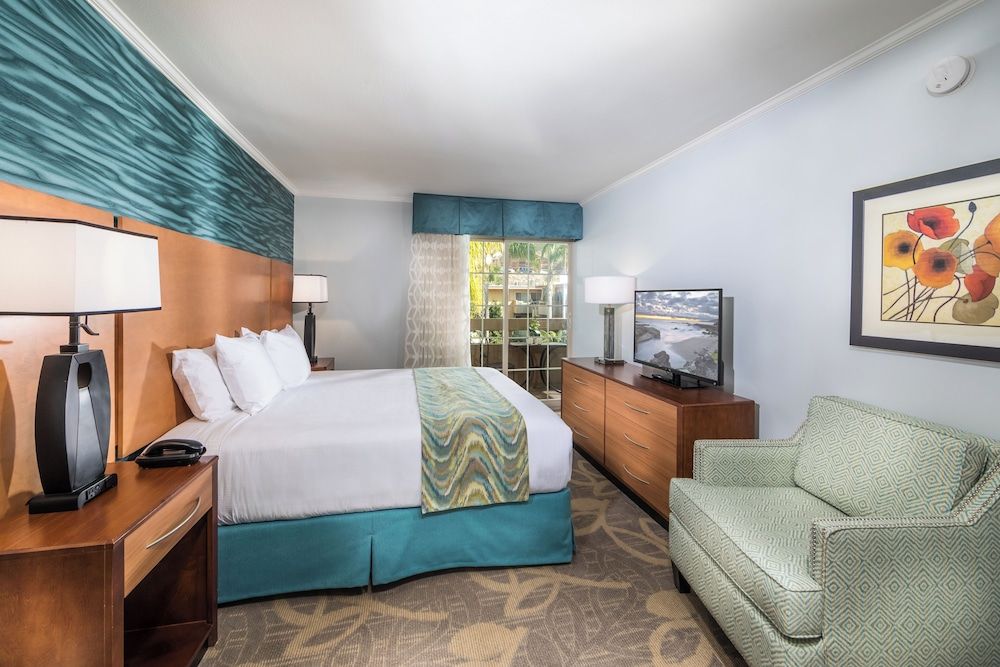 Winners Circle Resort Deluxe Suite, 2 Bedrooms, Kitchen 5