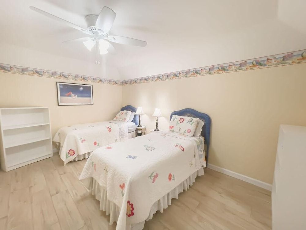 Sea Winds Condominiums I