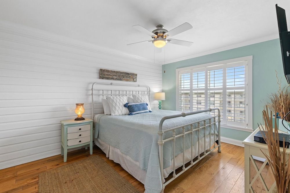 Condo, Multiple Beds (Sea Coast Gardens II 513)