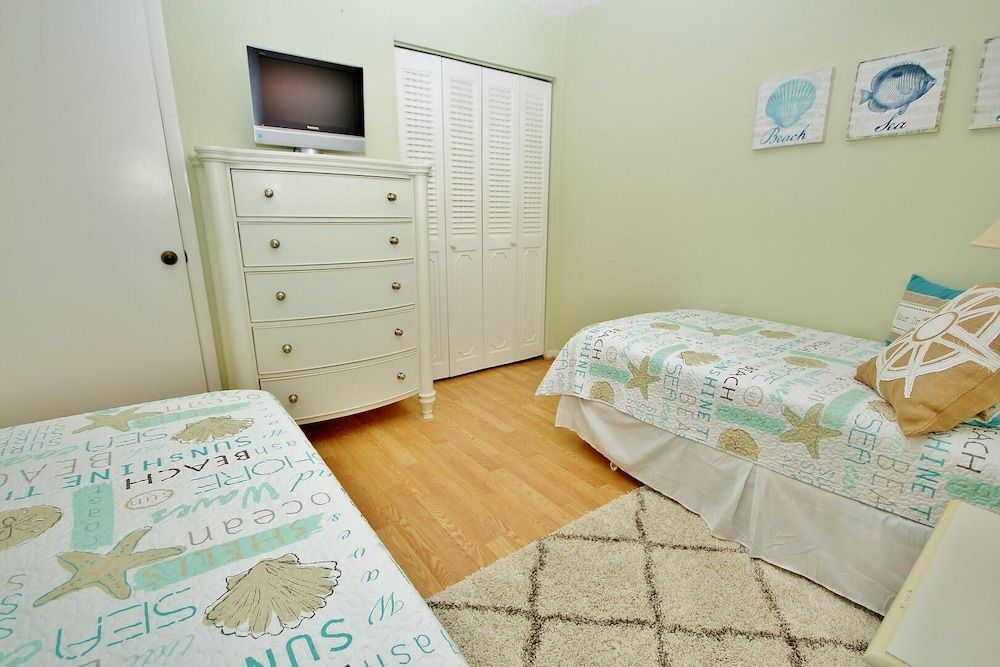 Condo, 1 King Bed with Sofa bed (Sea Coast Gardens II 114)