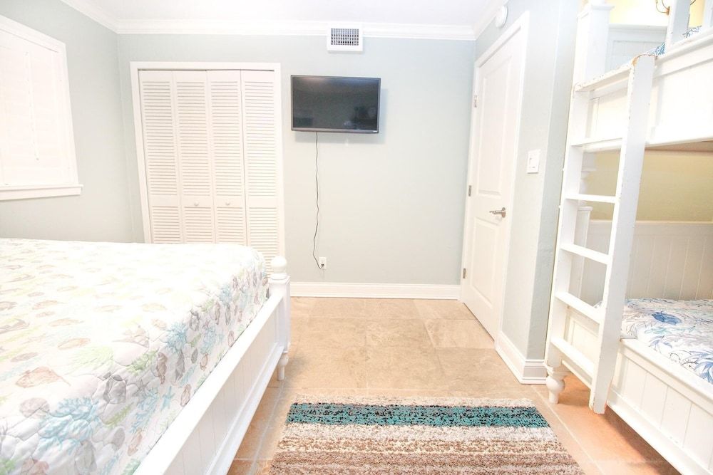 Condo, Multiple Beds (Sea Coast Gardens II 401)