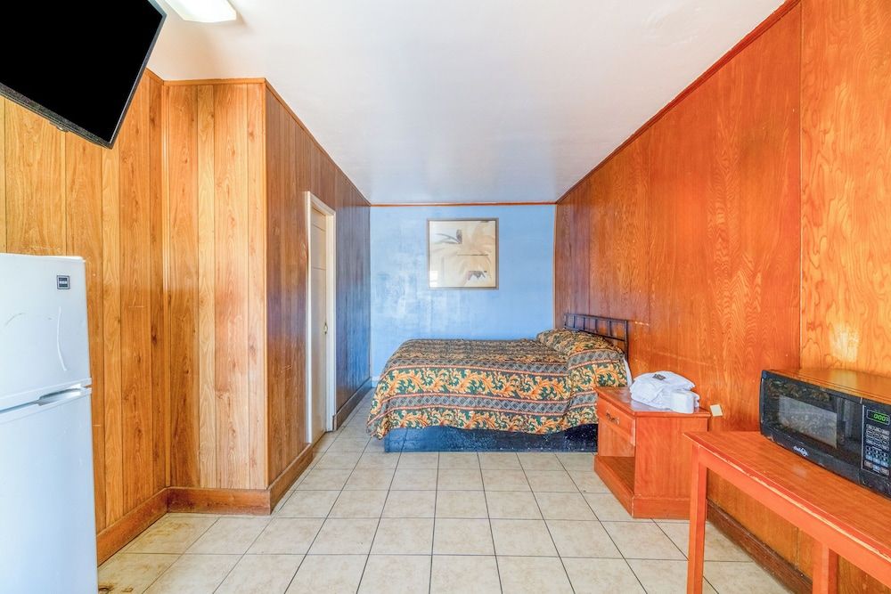 Room, 1 Queen Bed, Non Smoking