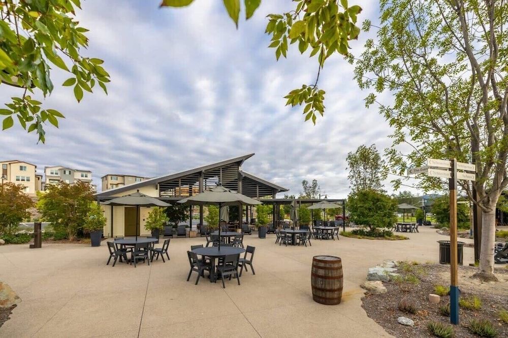 @marbella Lane -amazing 5BR Home in Rancho Mission House (5 Bedrooms) 56