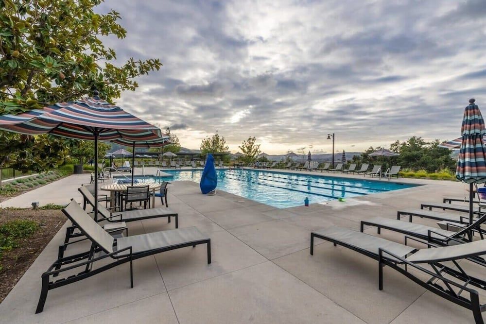 @marbella Lane -amazing 5BR Home in Rancho Mission House (5 Bedrooms) 44