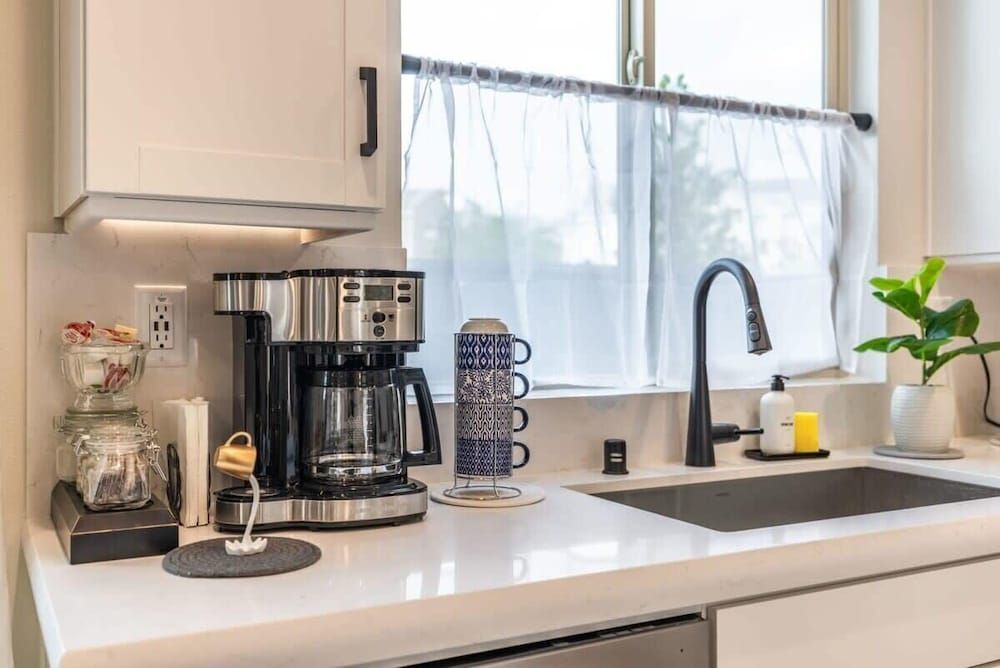 @marbella Lane -amazing 5BR Home in Rancho Mission House (5 Bedrooms) 17