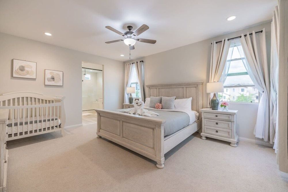 @marbella Lane -amazing 5BR Home in Rancho Mission House (5 Bedrooms) 4