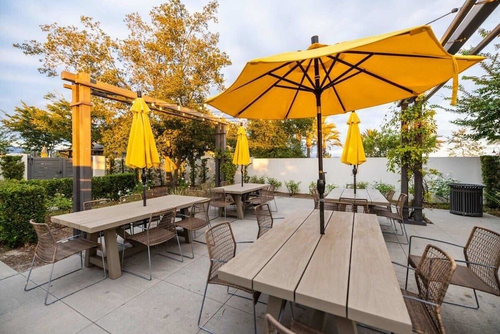 @marbella Lane -amazing 5BR Home in Rancho Mission House (5 Bedrooms) 81