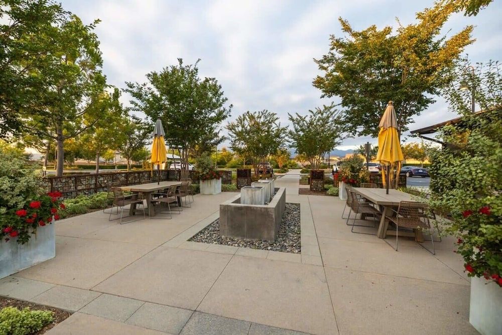 @marbella Lane -amazing 5BR Home in Rancho Mission House (5 Bedrooms) 79