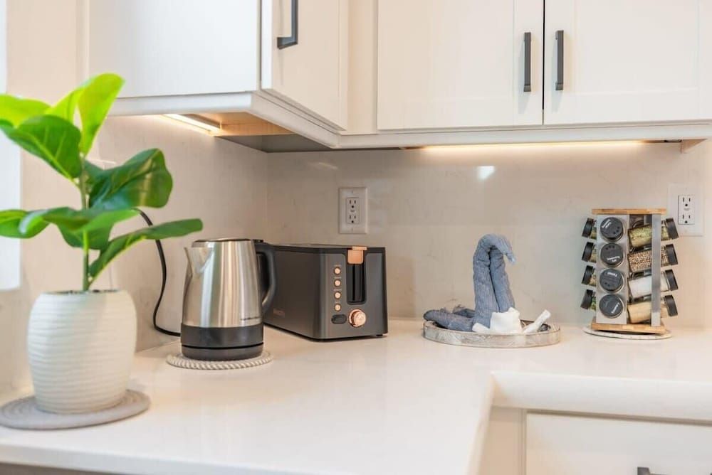 @marbella Lane -amazing 5BR Home in Rancho Mission House (5 Bedrooms) 13