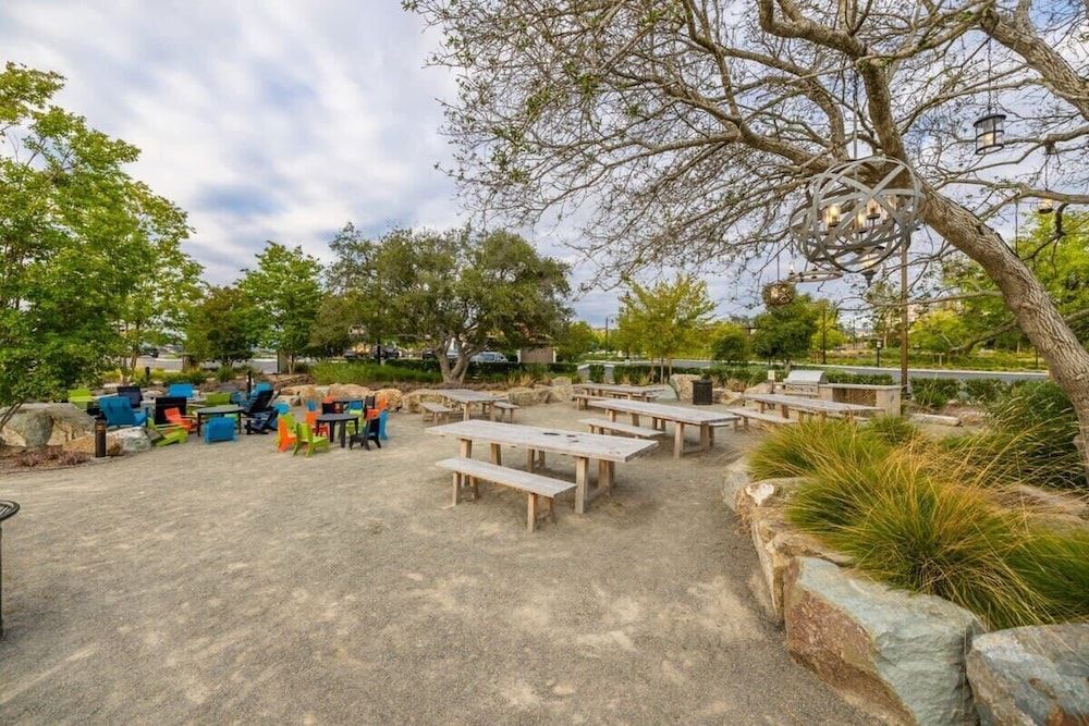 @marbella Lane -amazing 5BR Home in Rancho Mission House (5 Bedrooms) 64