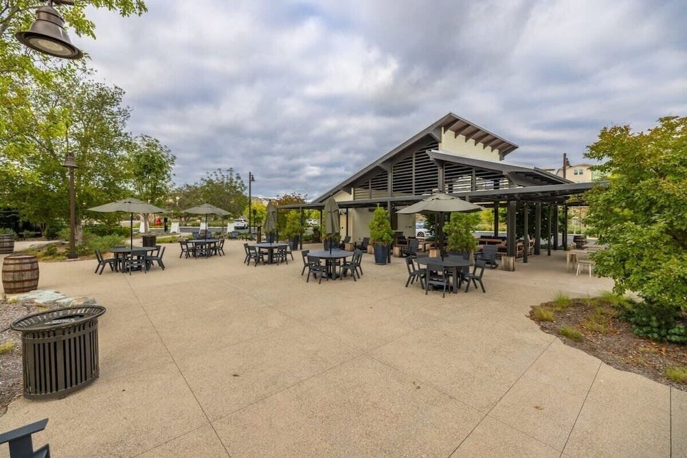 @marbella Lane -amazing 5BR Home in Rancho Mission House (5 Bedrooms) 51