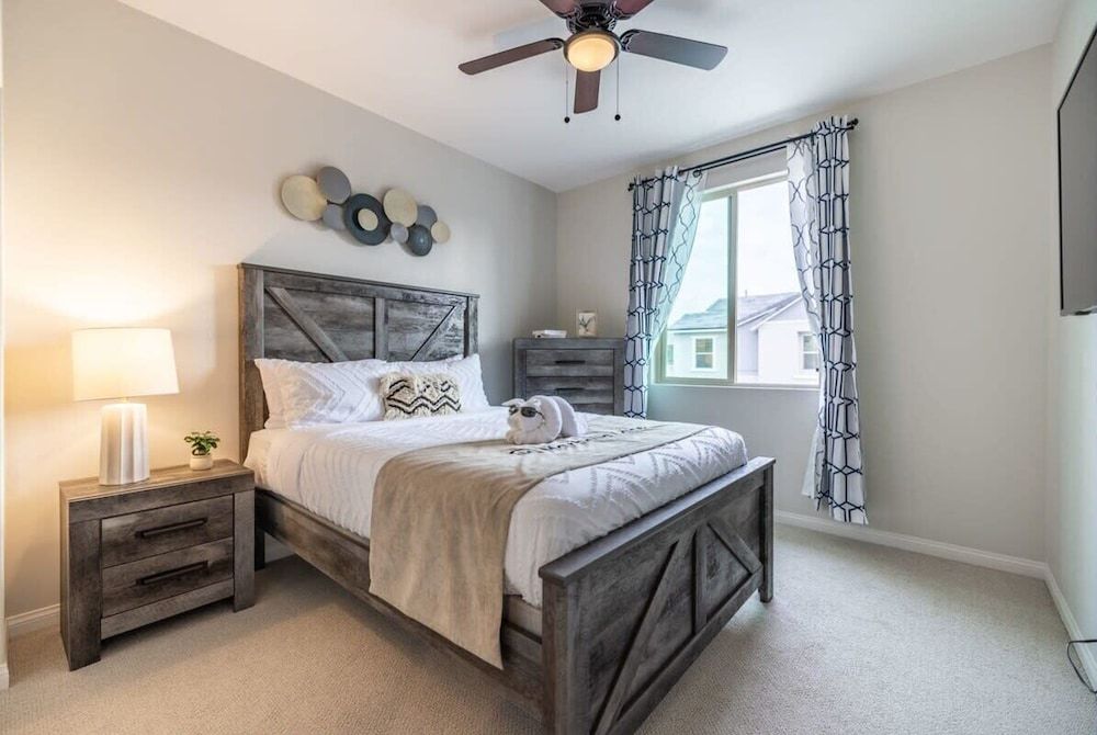 @marbella Lane -amazing 5BR Home in Rancho Mission House (5 Bedrooms) 38