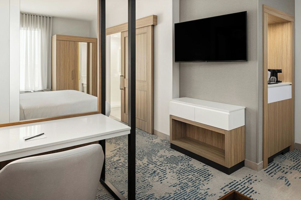 Springhill Suites BY Marriott Bettendorf Studio Suite, 1 King Bed with Sofa bed (Mobility Accessible, Tub) 6