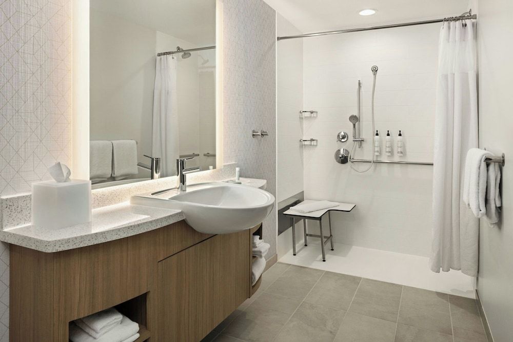 Springhill Suites BY Marriott Bettendorf Studio Suite, Multiple Beds (Mobility/Hearing Access, Roll-In Shwr) 5