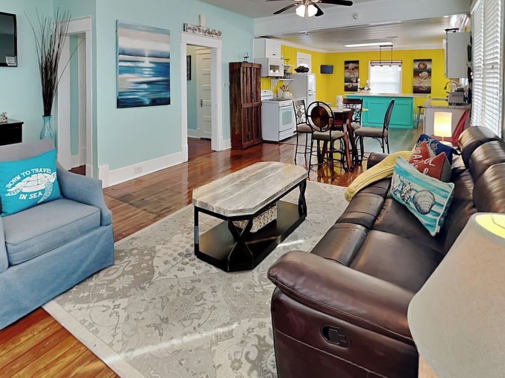 House, Multiple Beds, Patio, Ocean View (Upper Unit - No Pets)