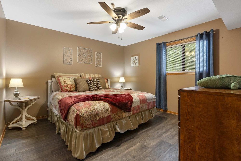 Condo, Multiple Beds, Balcony, Garden View (Vacay N Stay)