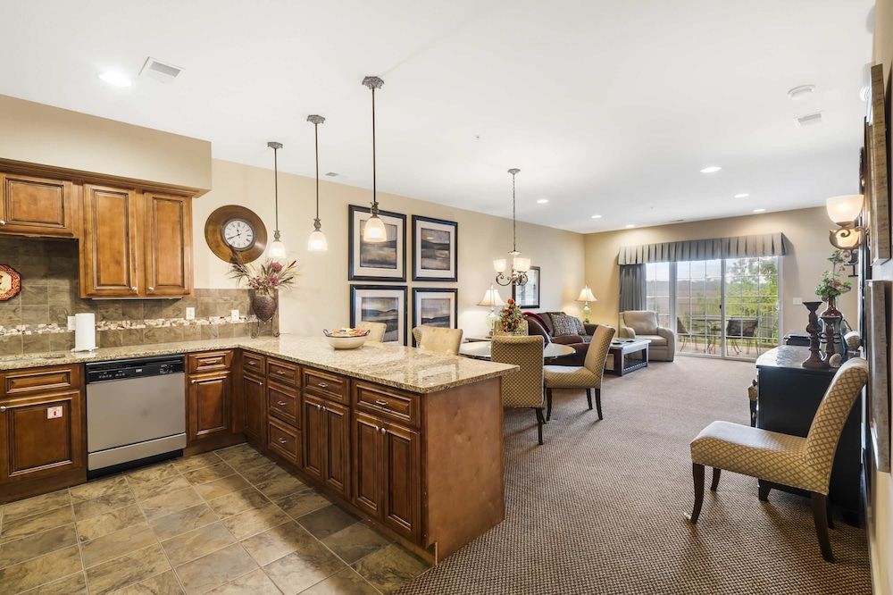 Condo, Multiple Beds, Balcony, Garden View (Branson Hills Getaway)